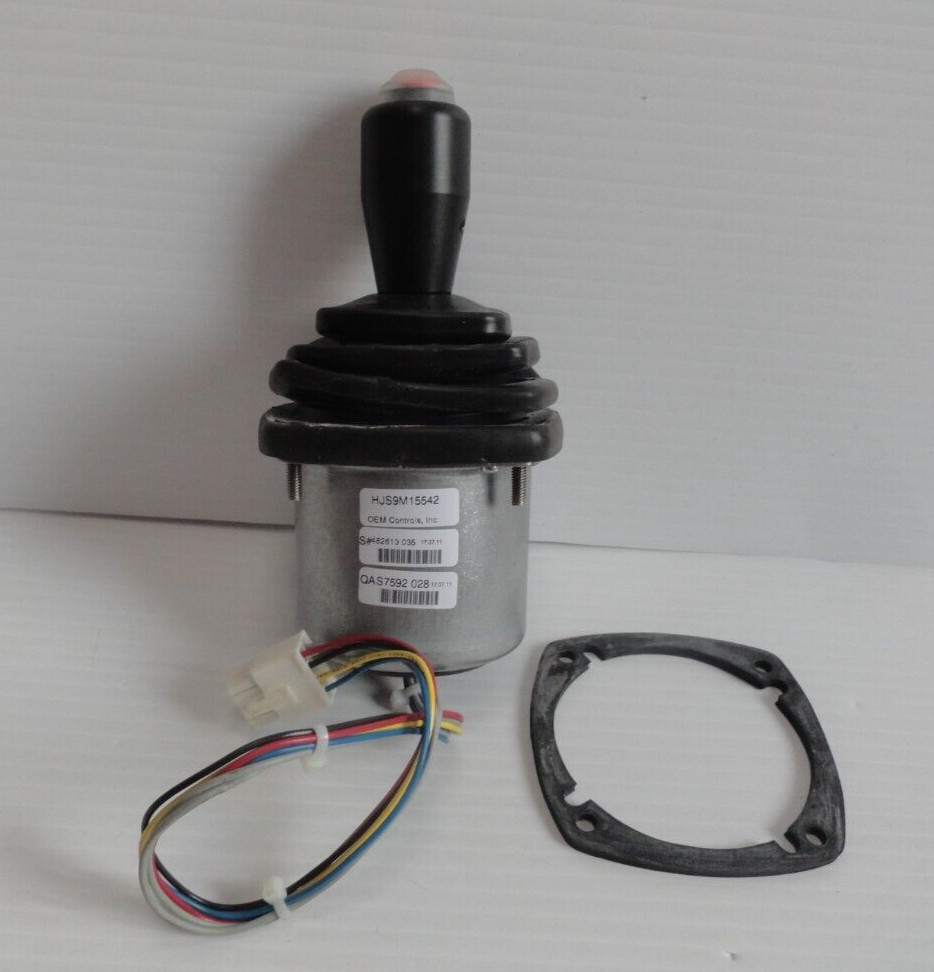 OEM Controls HJS9M15542 - Two Axis Joystick with Switch Wing  SG07010383