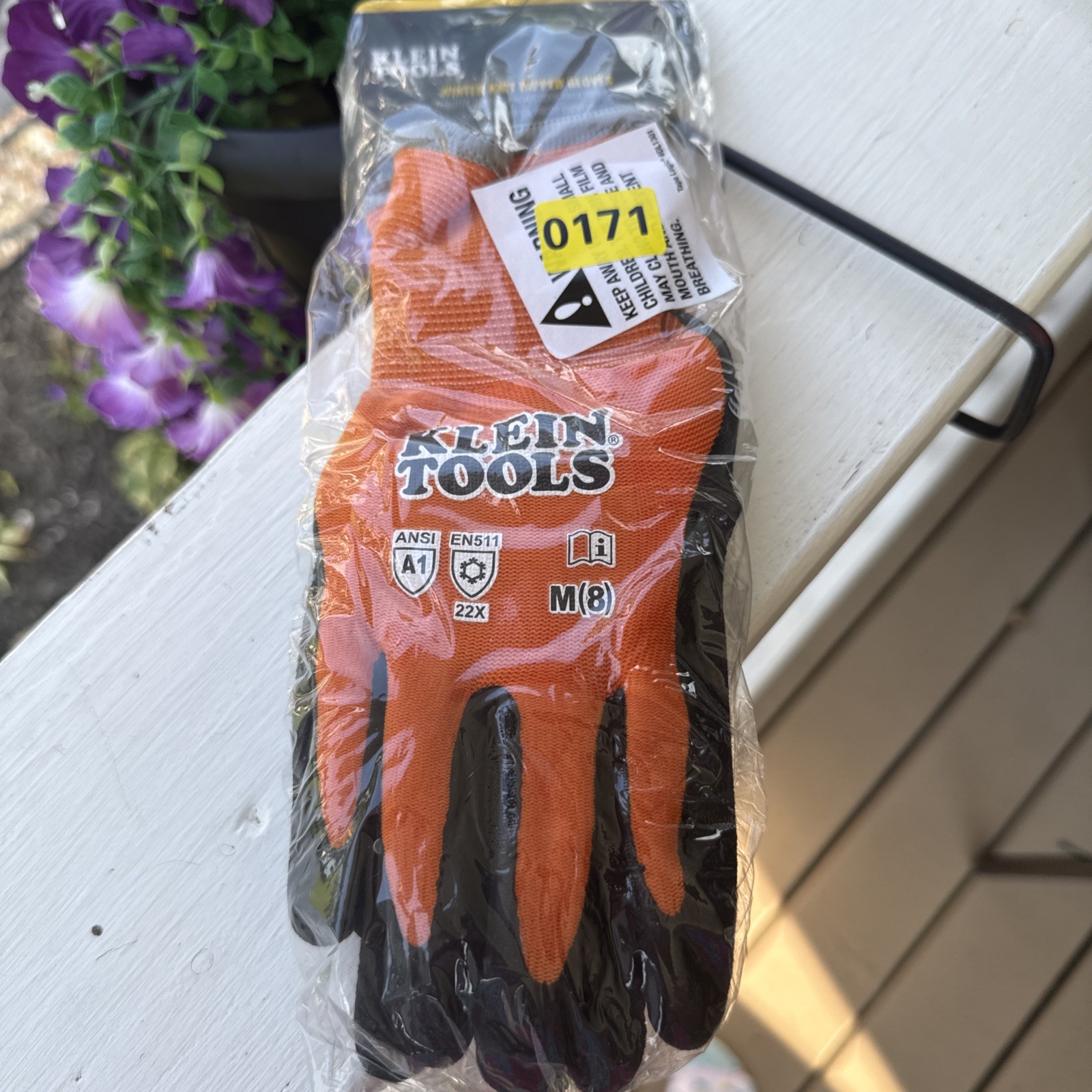 Klein Tools 60835 Winter Knit Dipped Gloves Ansi Cut Level A1 Touchscreen Medium
