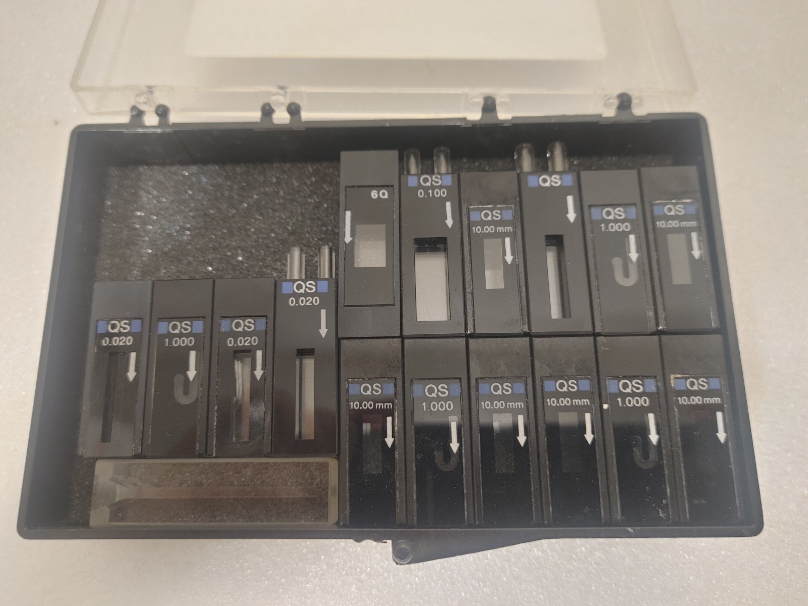 Lot of 16 HP Agilent Quartz Cuvette Flow Cells 0.020 0.100 1.000 10.00mm