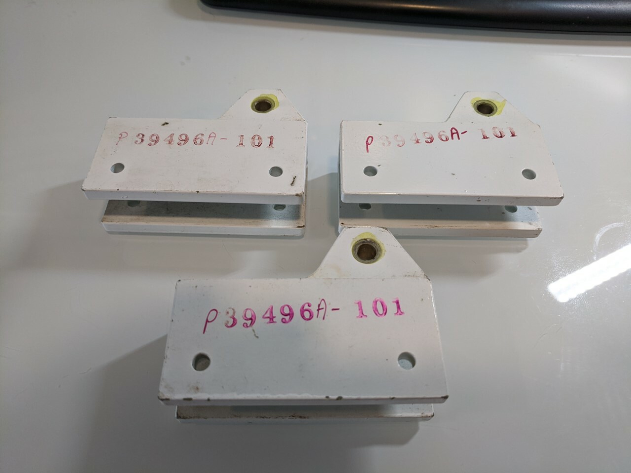 (5) NAVAL AIR STATION BRACKET P39496A-101 39496-101