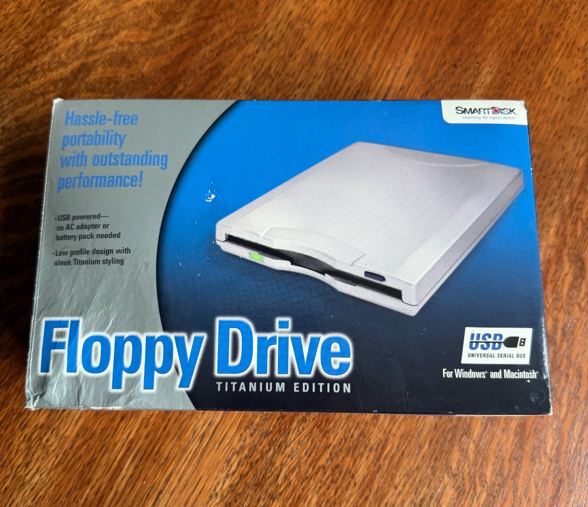 SmartDisk Titanium Edition USB 3.5" External Floppy Drive FDUSB-TM2 Windows/Mac