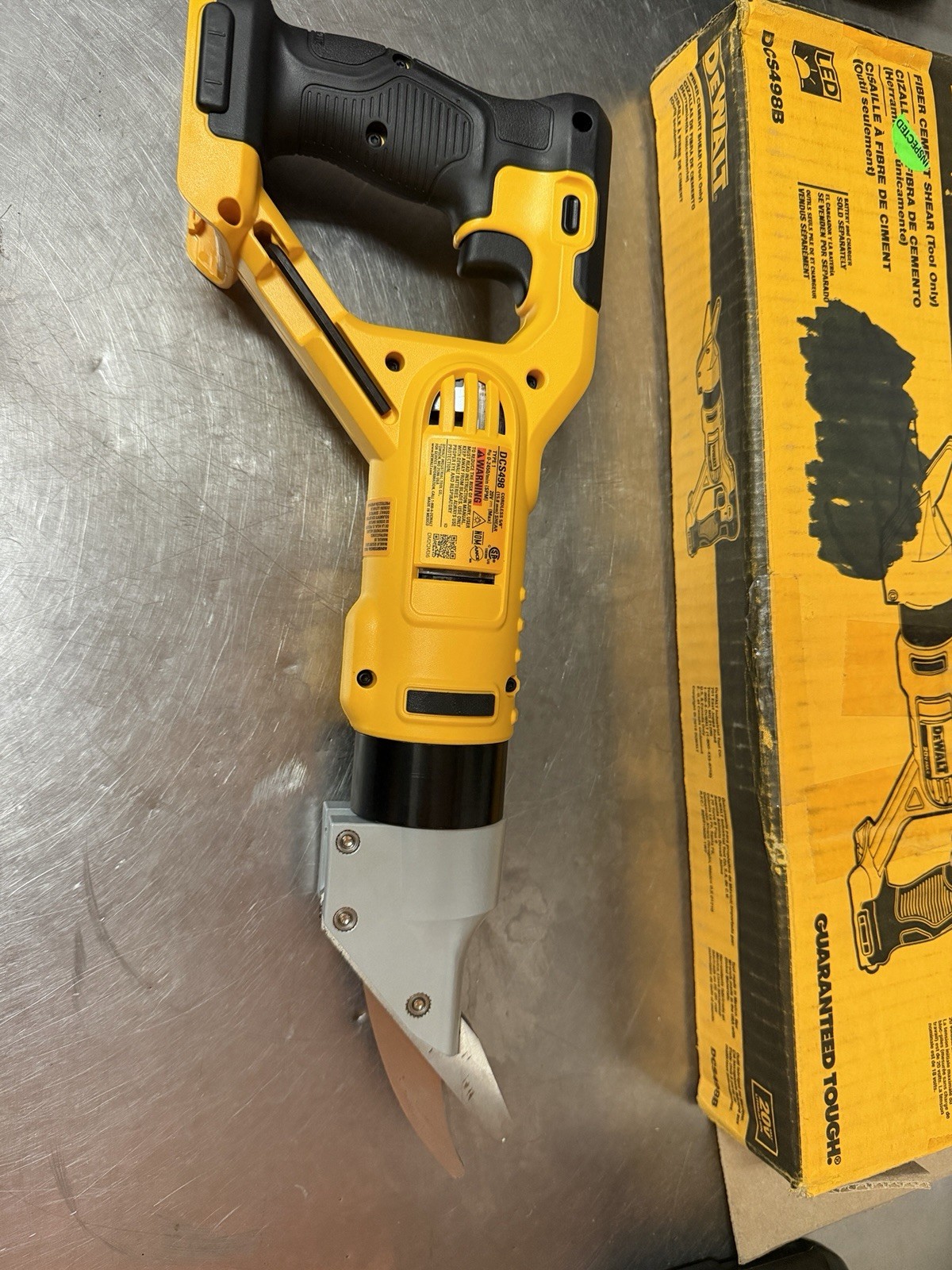 DEWALT DCS498B 20V MAX Lithium-Ion Cordless Shear. Tool only Free Ship