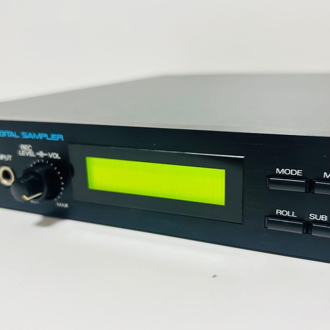 Roland S-330 Digital Sampler Rack Mount Vintage Sampler Good Condition JP O66