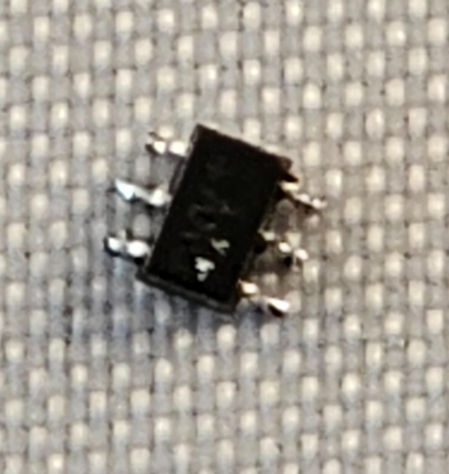 MAX3371EXT-T Maxim SC70-6 Voltage Level Translator 1µA 2Mbps 2.5 V to 5.5 V