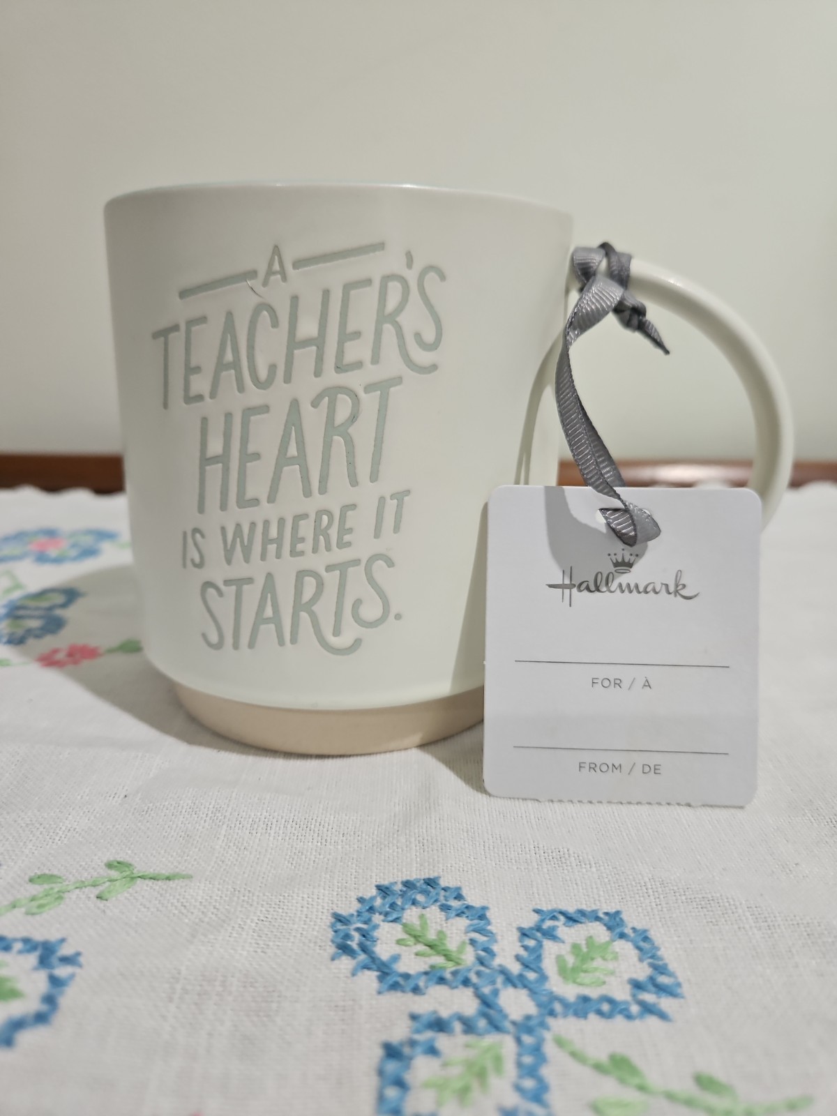 Hallmark "A Teacher's Heart Is Where It Starts" 16 Oz Mug