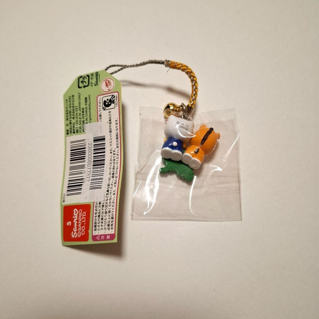 Sanrio Hello Kitty Gunmachan Netsuke Strap Used