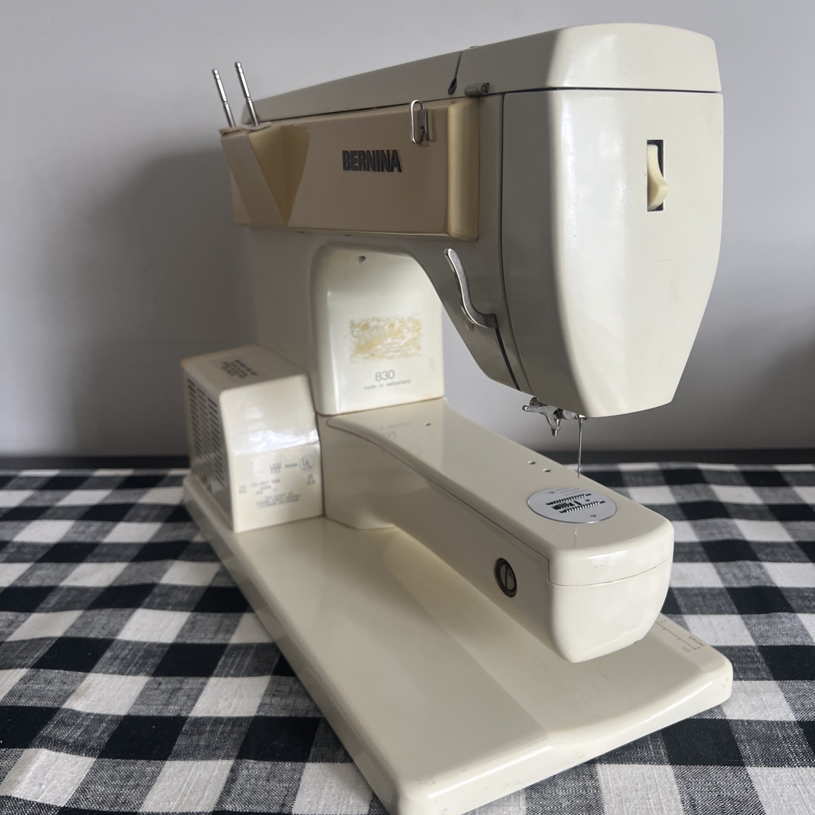 *Bernina *830 Record Sewing Machine *Case *Accessories *Extension Table *Pedal