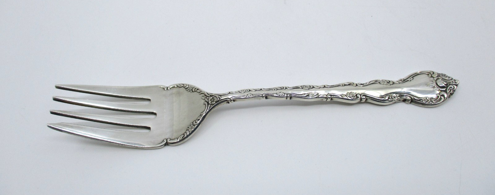 WALLACE SILVERPLATE ABBEY ROSE SALAD FORK - 6 3/8"  08E