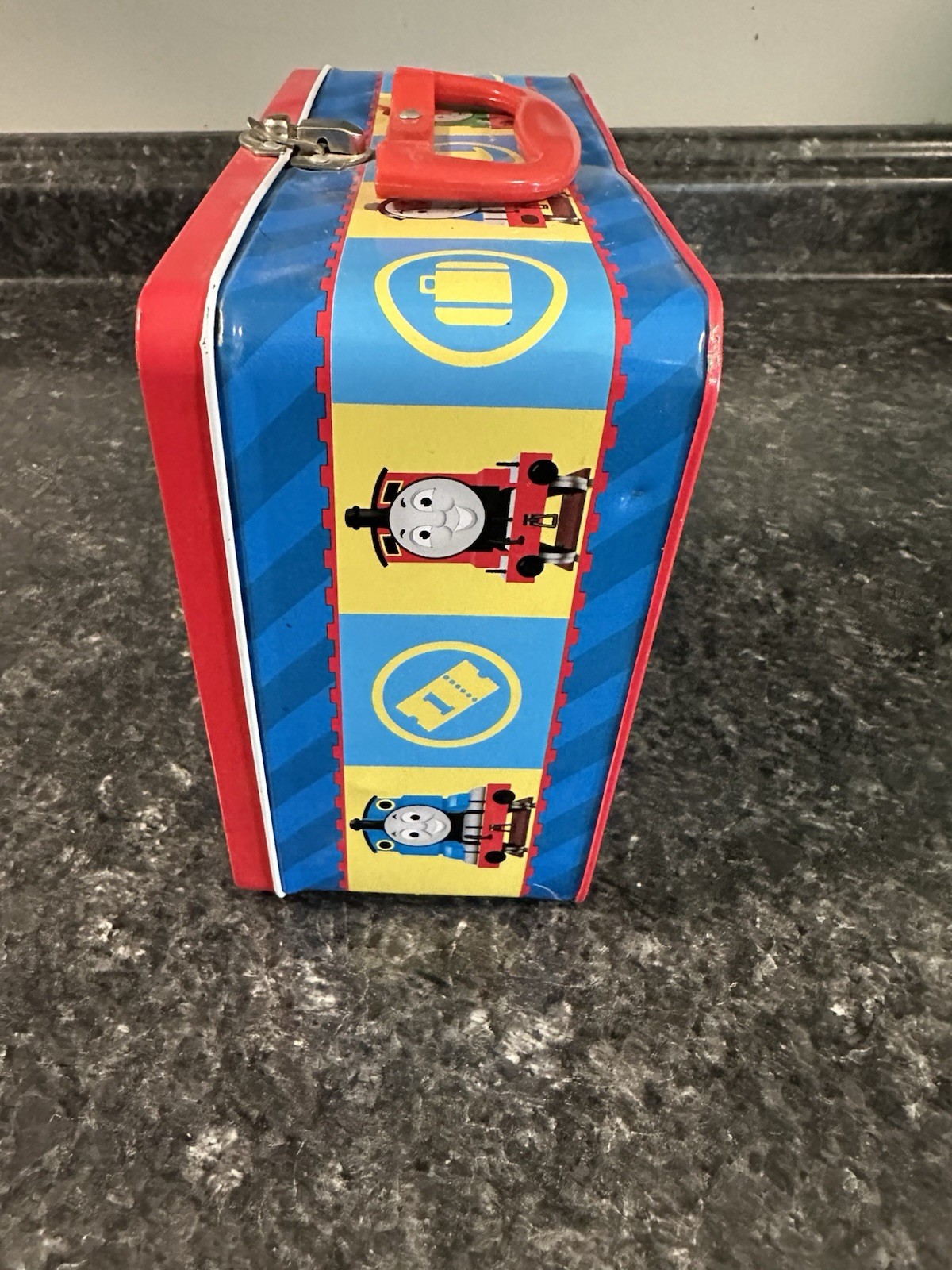 2005 Schylling Thomas The Tank Engine Lunchbox Tin Dents Photoed