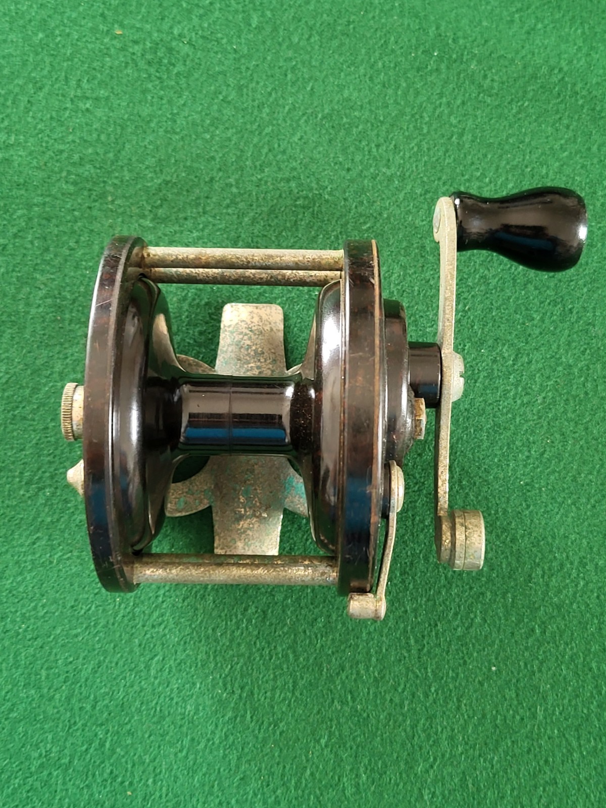 VINTAGE PENN REEL No.79 BAITCASTER FISHING REEL BLACK HANDLE MADE IN USA