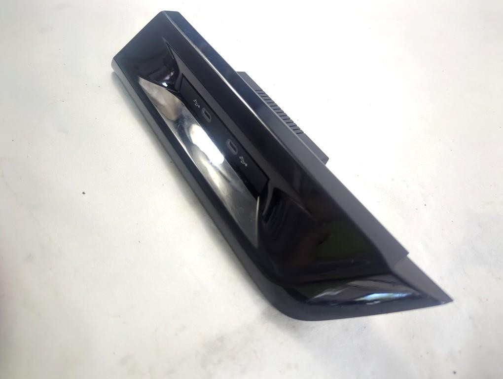 5NA035700 USB-C INPUT PORT VOLKSWAGEN GOLF 8.5 R-LINE 2.0 D 110KW AUT 5P (20