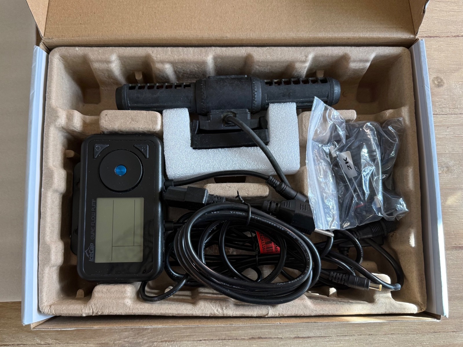 Icecap 2k Gyre Flow Pump with Controller 2000GPH Crossflow Water Movement