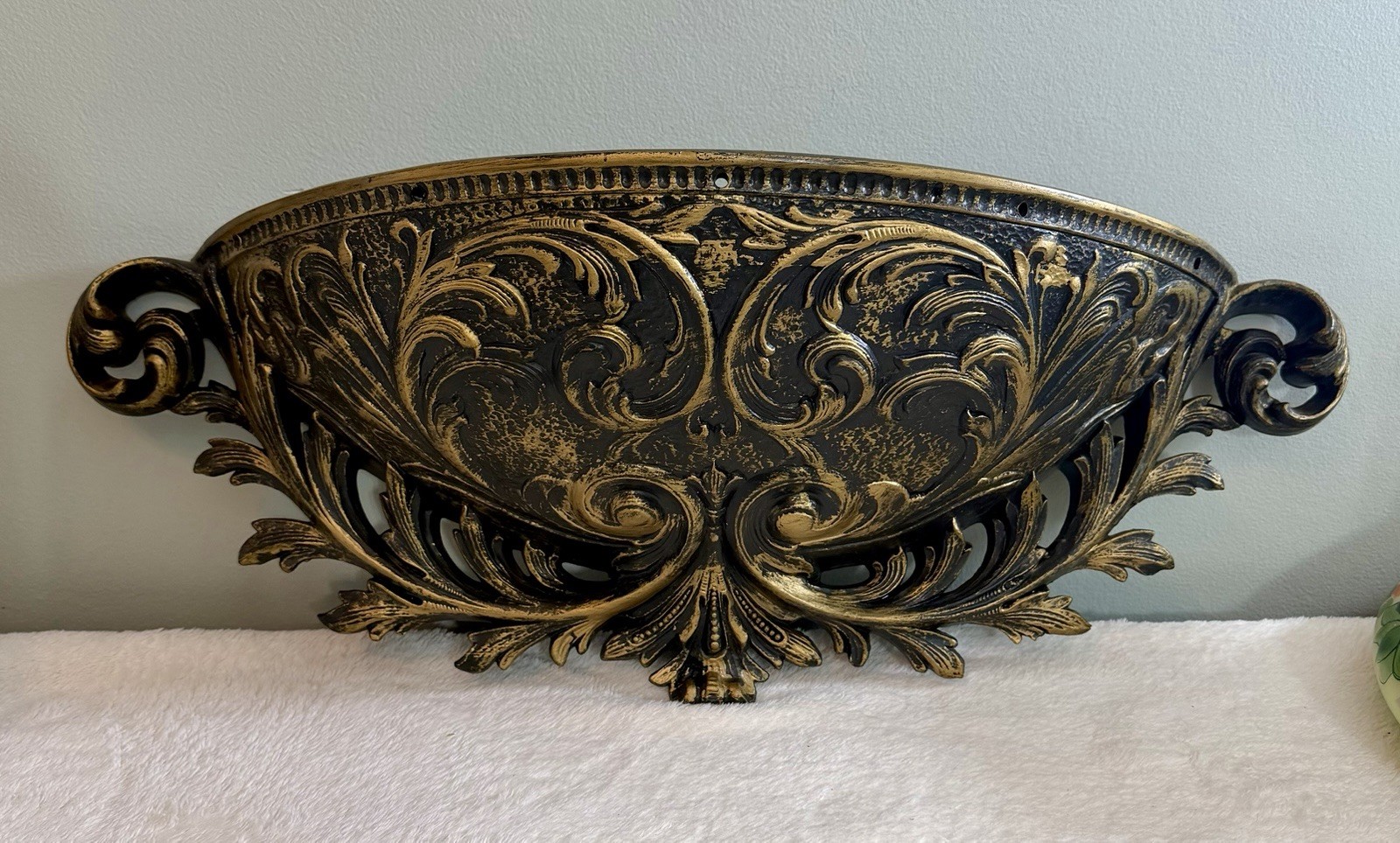 VTG Burwood Black & Gold Wall Planter 23”x9”x7” Home Interiors.