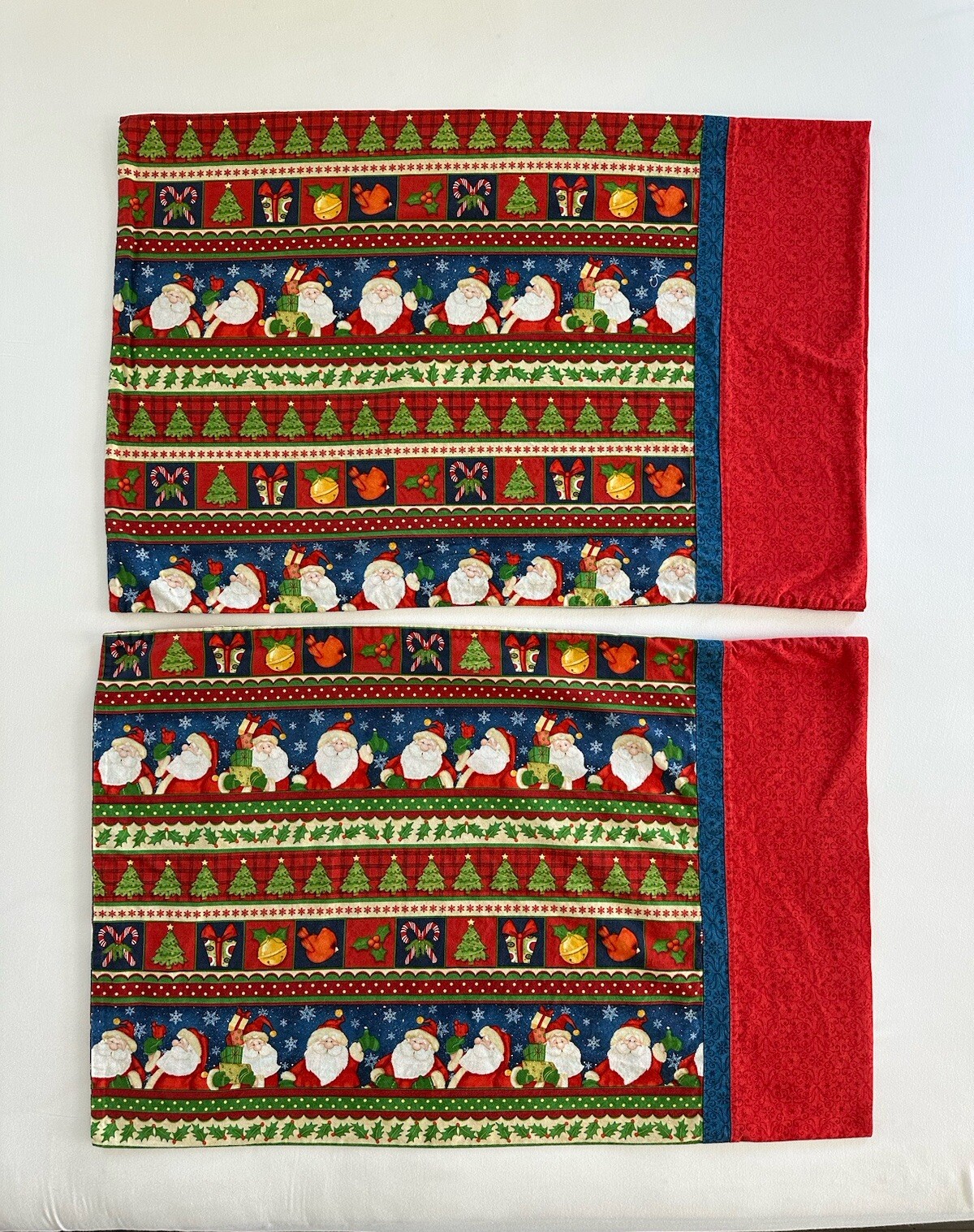 Set of 2 homemade CHRISTMAS Santa Claus print cotton pillowcases