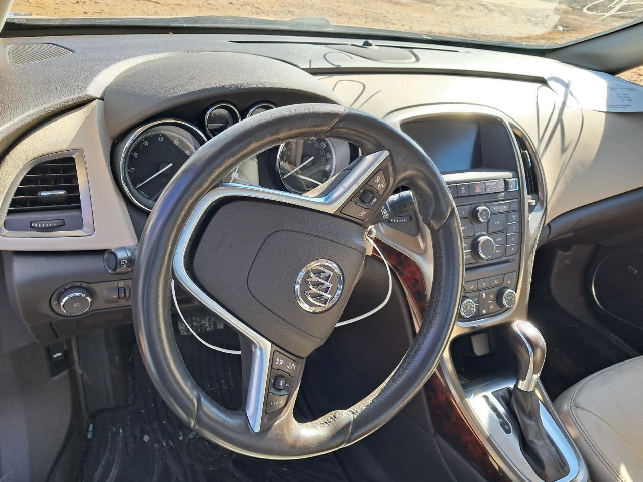 VERANO 2015 Glove Box 4854650