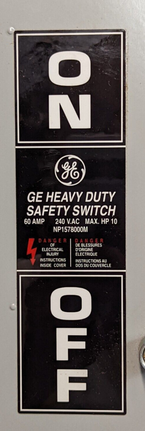GE HEAVY DUTY SAFETY SWITCH 60 AMPS 240V.AC MAX HP 10 CAT NO TH2222J