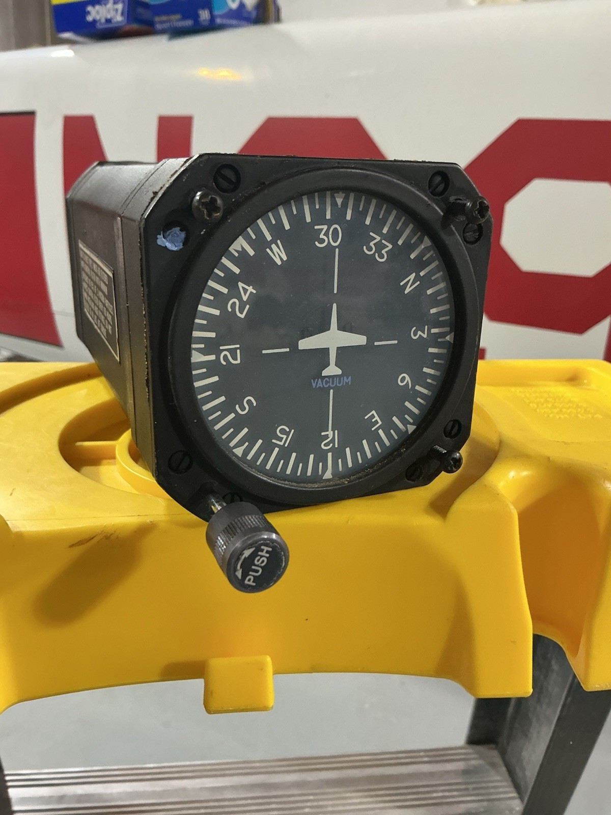 1U262-001-7 Cessna Directional Gyro