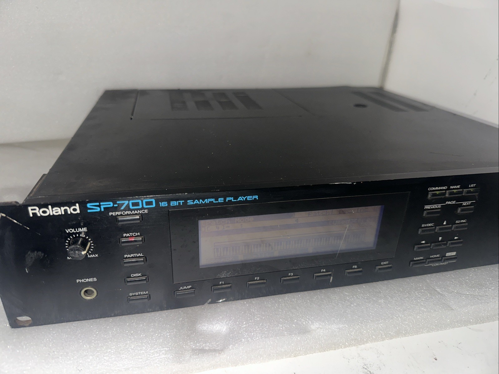 Roland SP-700 Digital Sampler Playback Module POWER ON UNTESTED