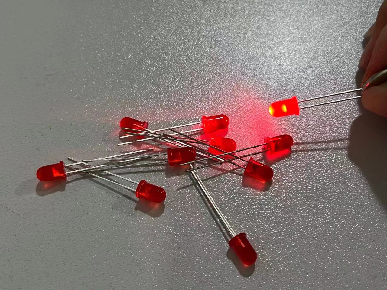 100pc 5mm Red Diffused Round   12v  LED Blink Bright Leds Light New