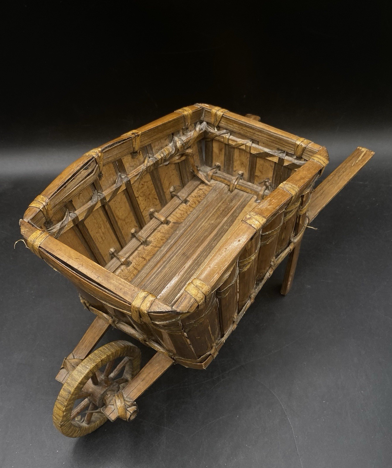 Wicker Wheelbarrow Cart Display Basket Plant Holder Vintage READ