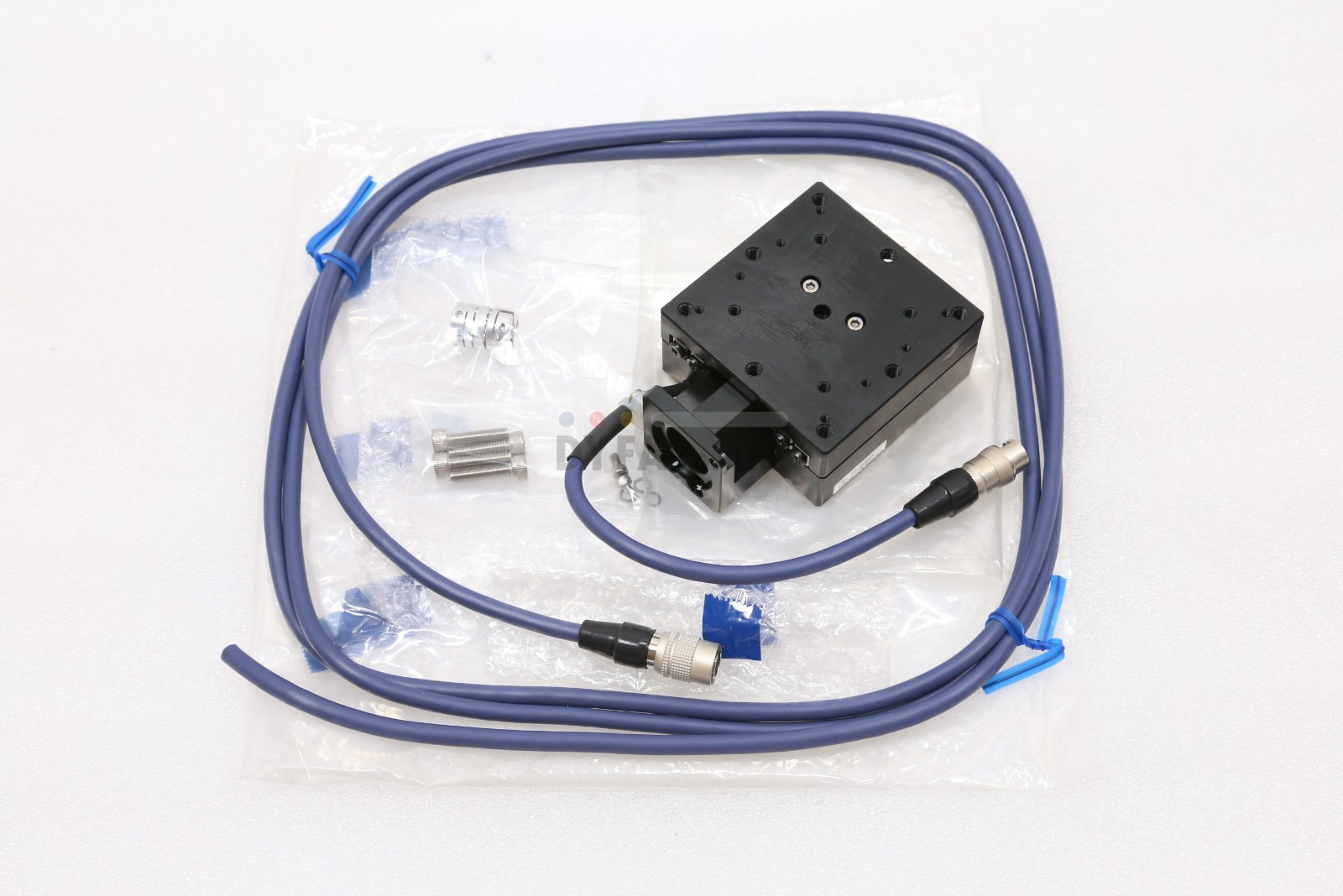 SURUGA SEIKI NNB U14125/KXC06+CABLE motorized stage MRS-I-107=1E24