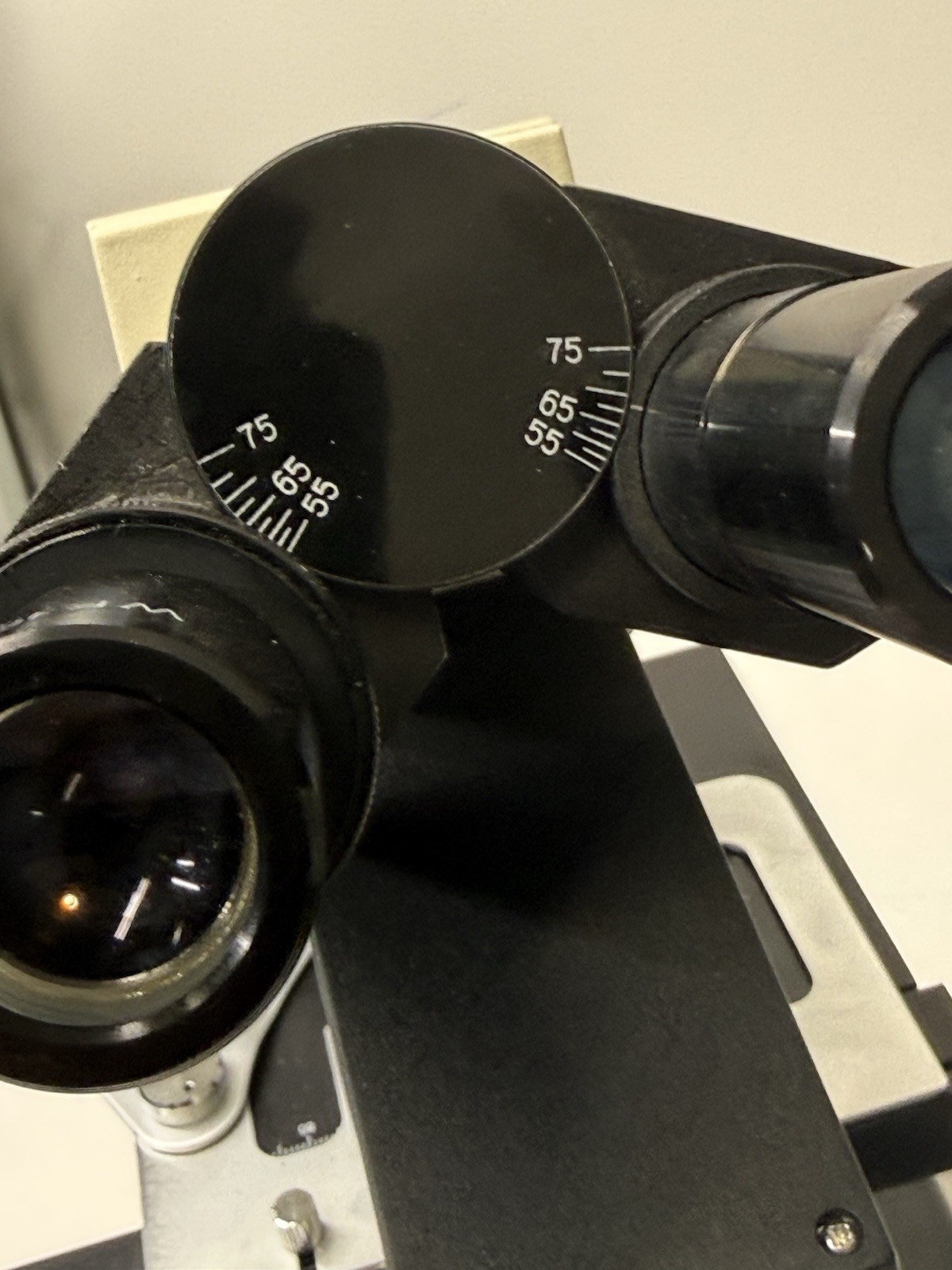 Eagle CMP240 Microscope - Compound Biological