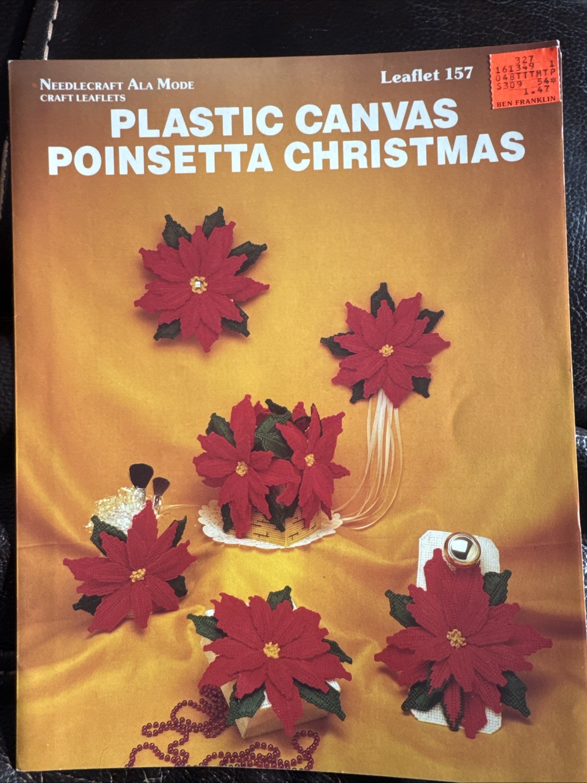 Needlecraft Ala Mode Poinsetta Christmas In Plastic Canvas #157 © 1991 AV