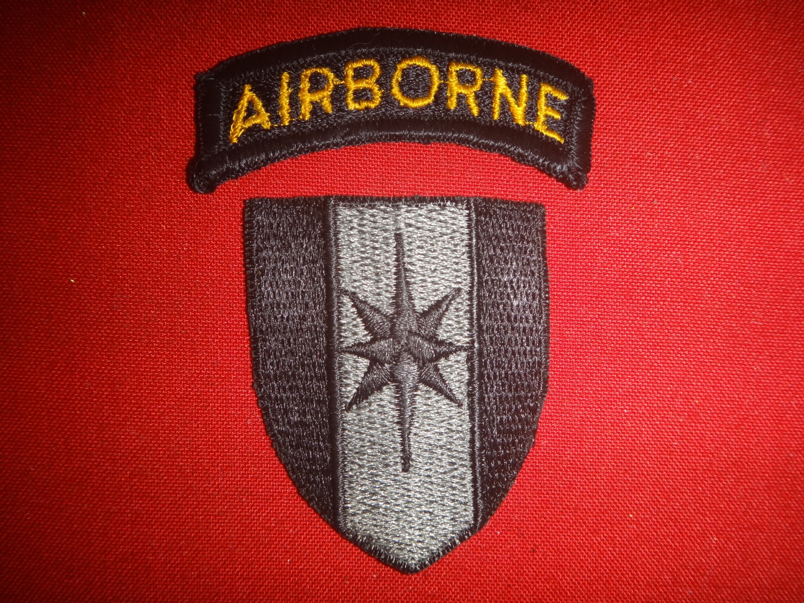 2 Vietnam War U.S Army Patches: AIRBORNE Arc + US 44th MEDICAL Brigade Patch