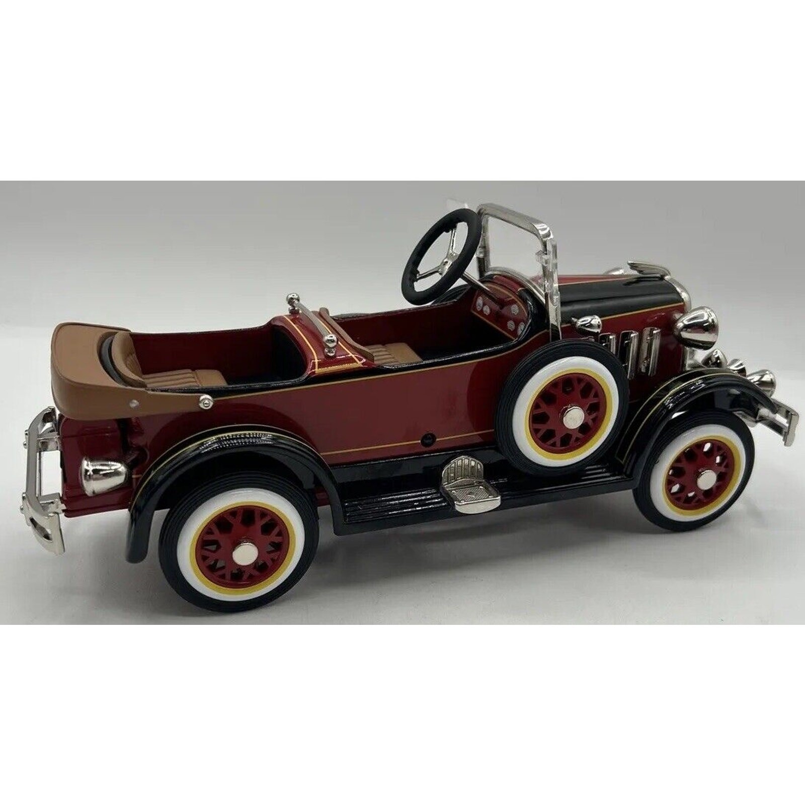 Hallmark 1999 Kiddie Car Classics 1935 Luxury Limited Edition American Tandem E