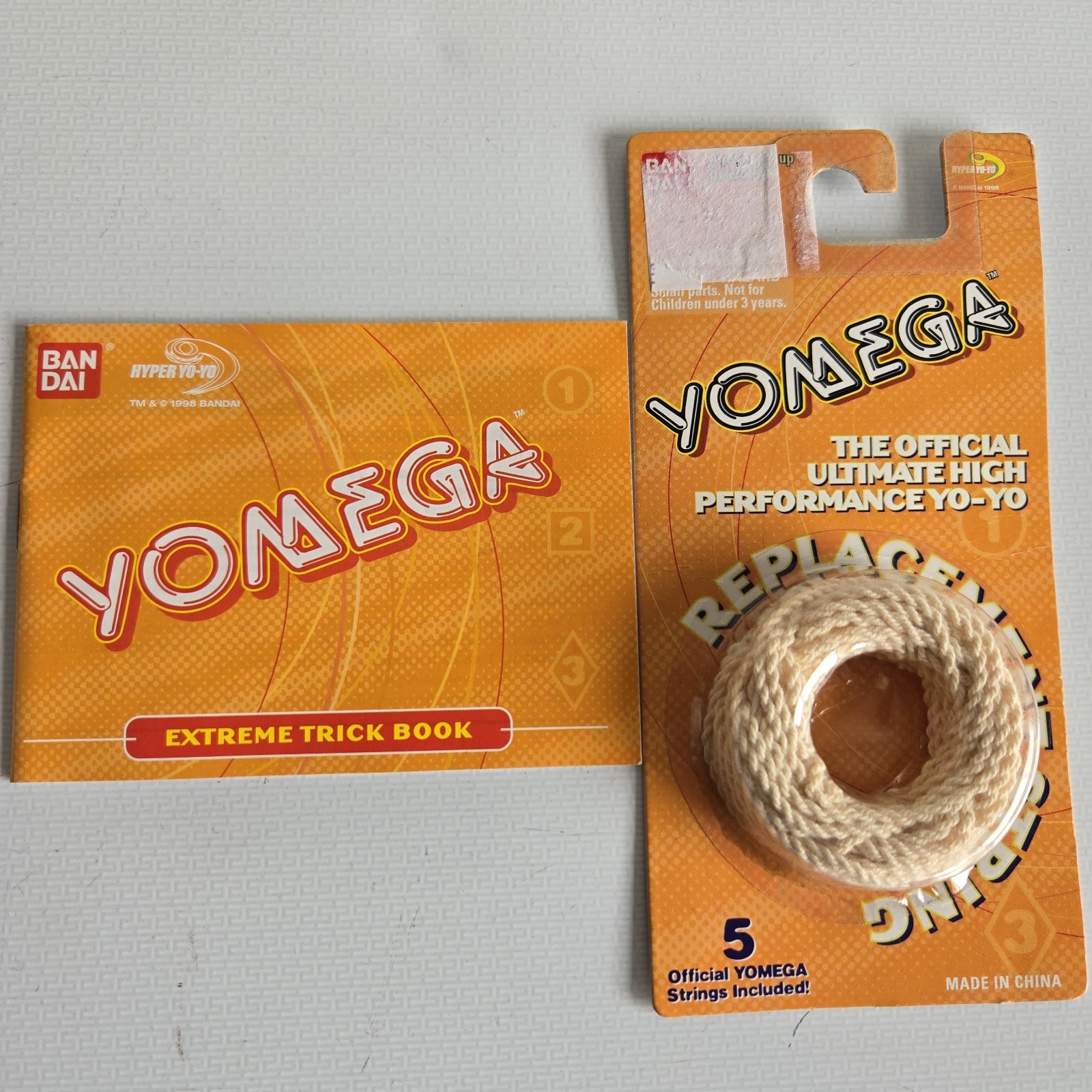 Yomega Yo-Yo 5 Official Replacement Strings & Extreme Trick Book Vintage Bandai