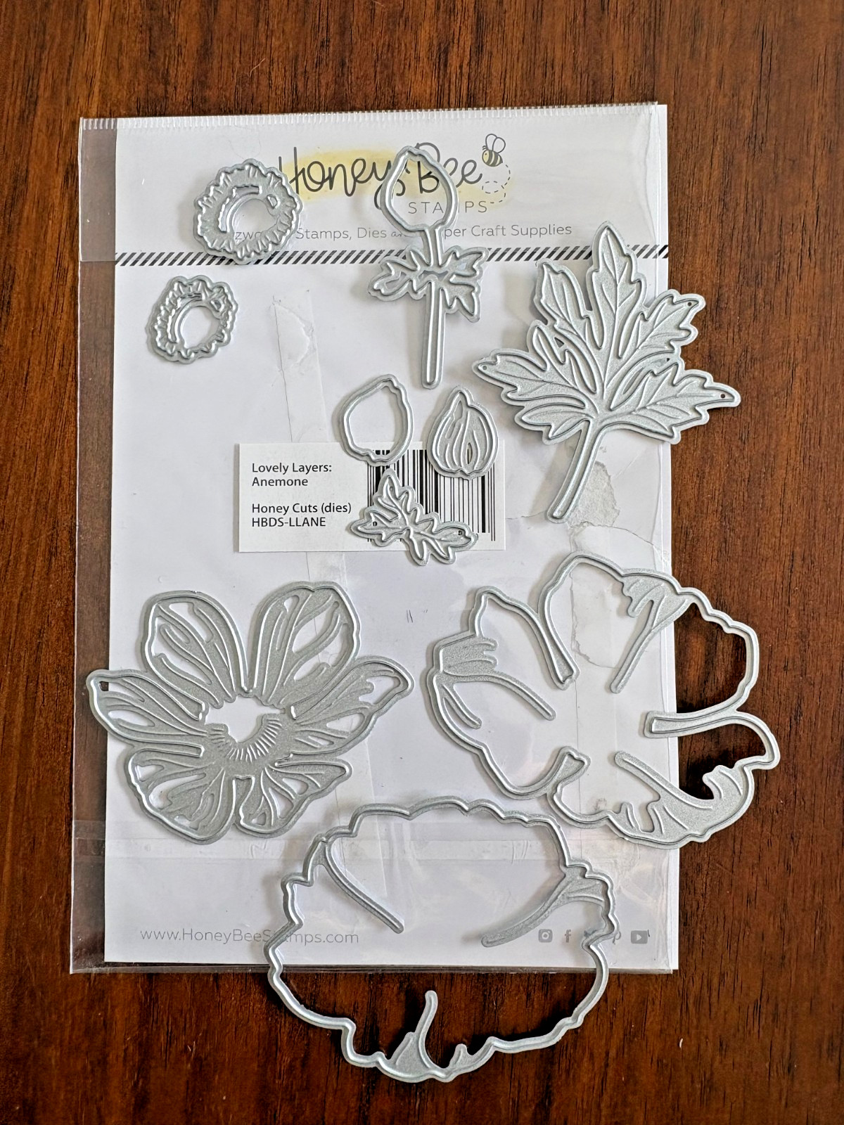 Honey Bee Stamps Lovely Layers Anemone Dies – Layered Floral Die Set – Used