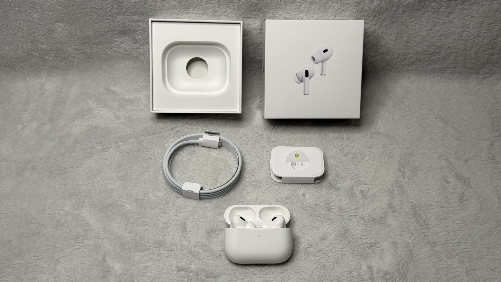 Apple AirPods Pro 2nd Generation MagSafe Charging Case with Lightning MQD83AM/A