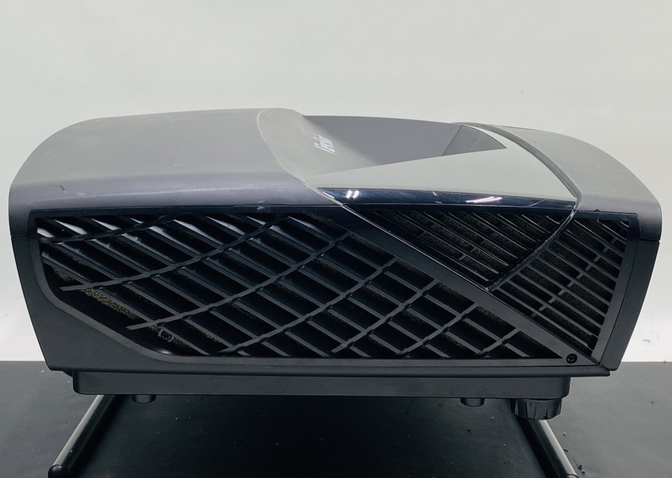 ViewSonic LS830 ultra-short throw Full HD 3D Laser Projector