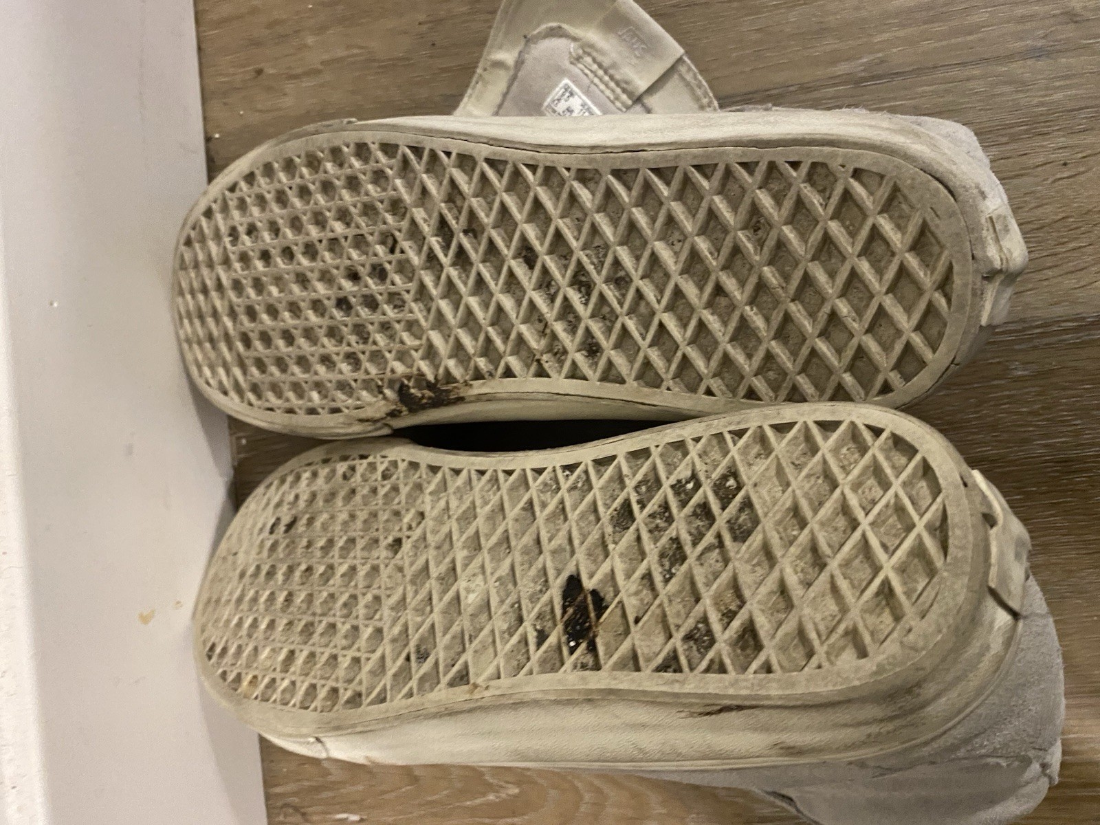 Vans White High Top Skateboarding Shoes Men's US 9 D Medium Width