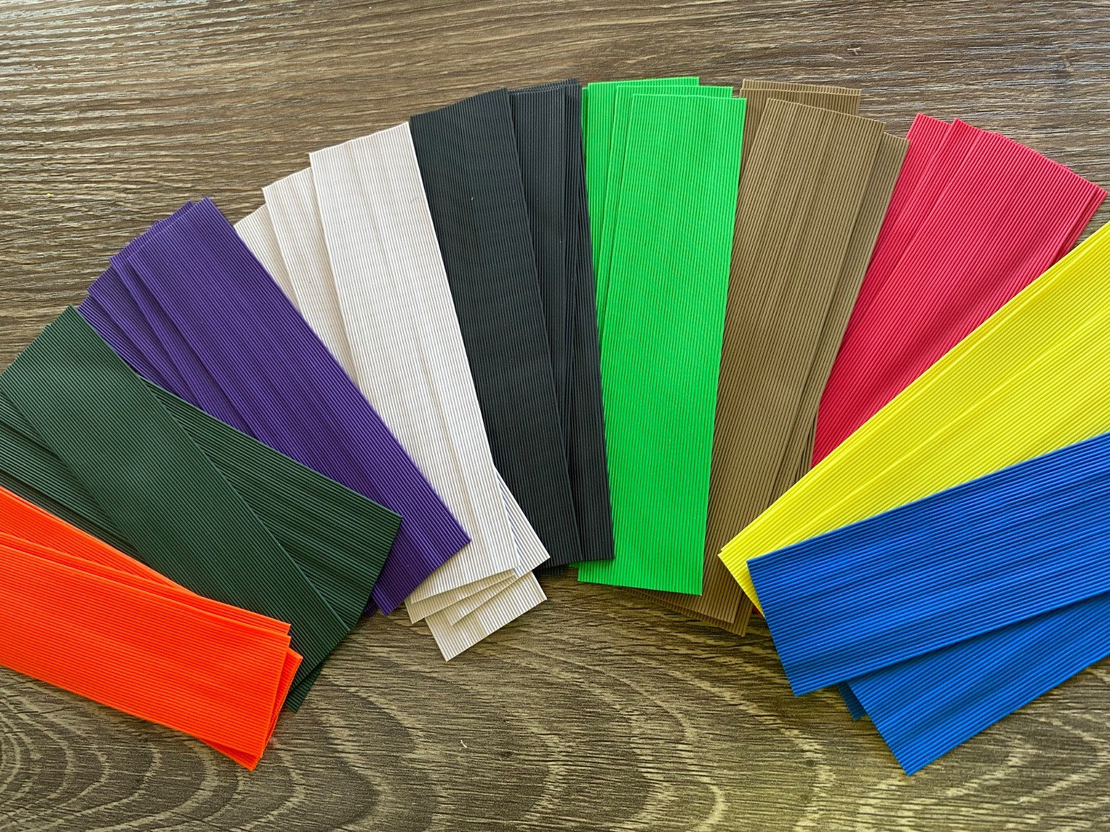 CAT Whisker 40 PC - 10 COLOR ASSORTMENT - Rubber Bow String Silencers Archery