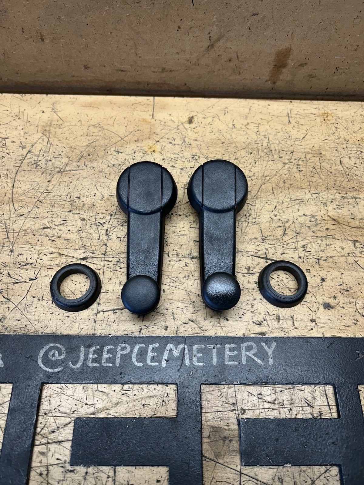 84-96 Jeep Cherokee XJ Comanche MJ Window Cranks Black Crank Levers Pair OEM