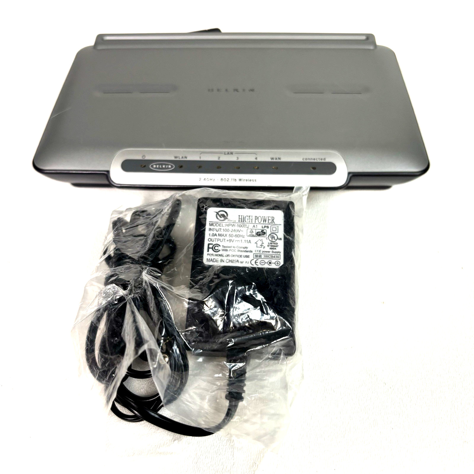 Netgear Range Max Wireless Router Belkin Model F5D 6231-4