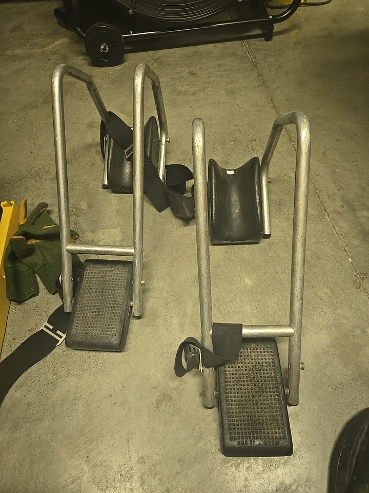 Vintage Balans Craftseat Pair Kneeling Work Seats Knee Pads 1 Missing Clips Usa
