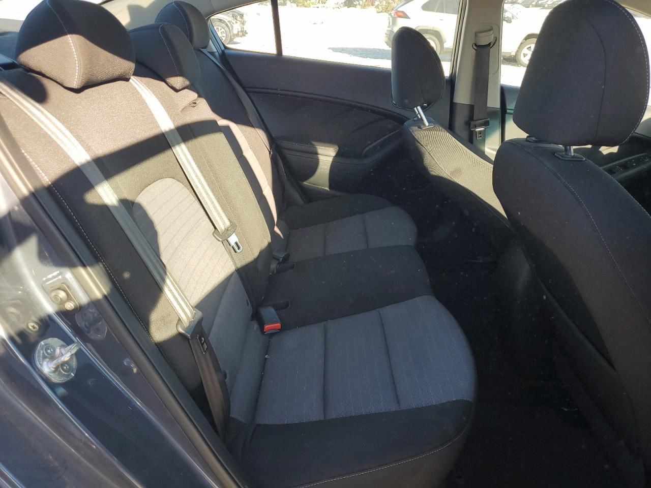 FORTE 2015 Glove Box 4925777