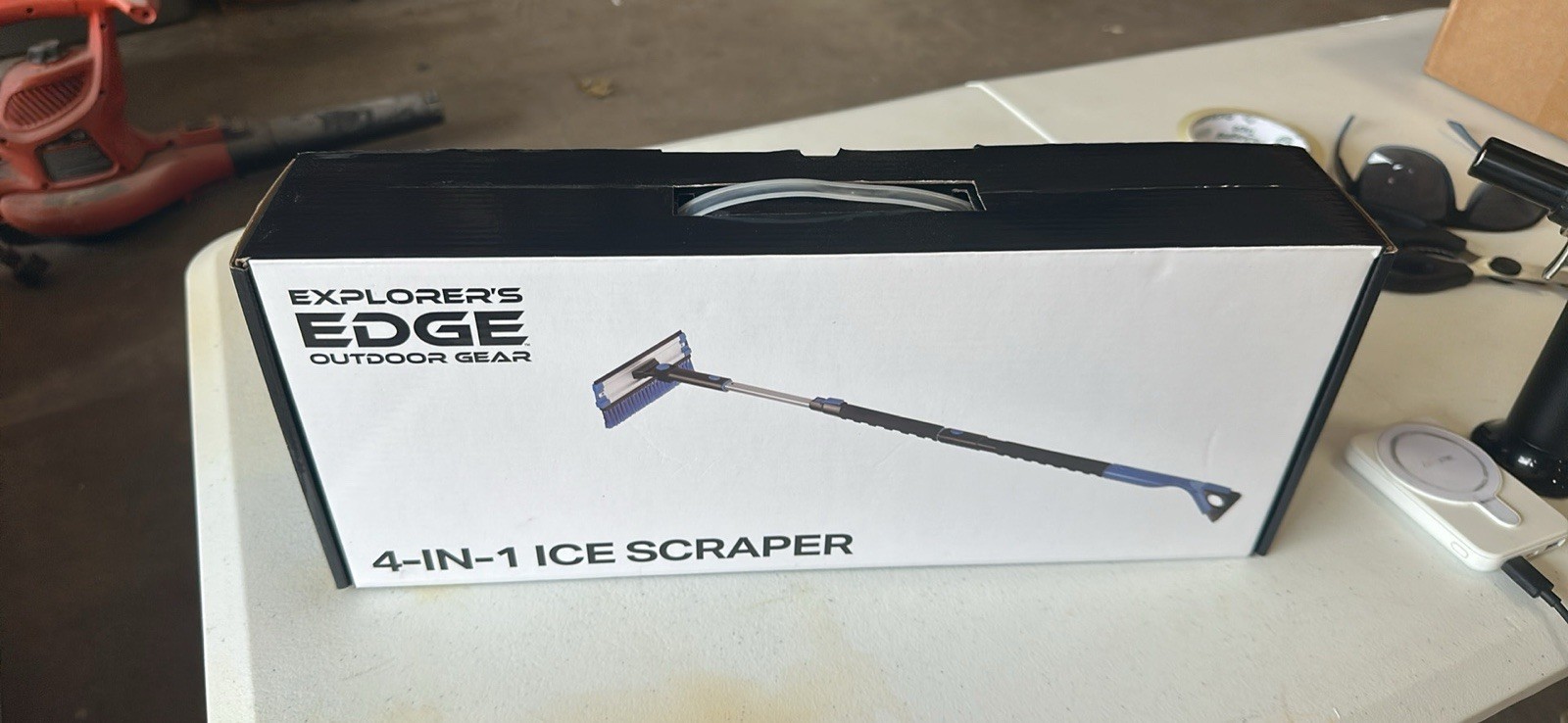 Explorer’s Edge 4-in-1 Extendable Ice Scraper & Snow Brush – New