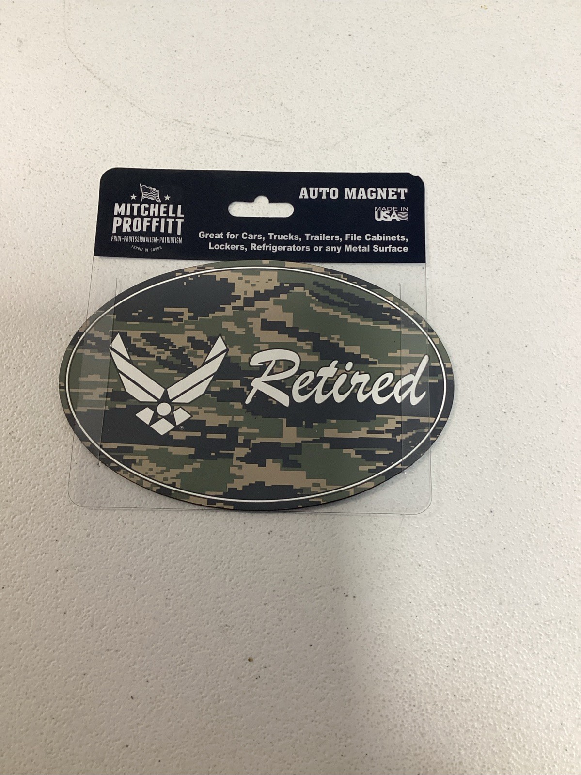 Mitchell Proffitt U.S. AIR FORCE RETIRED MILITARY AUTO MAGNET EMBLEM jm2232614