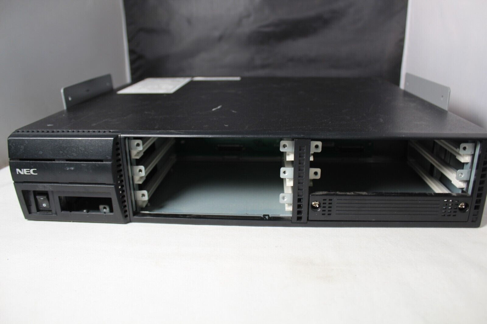 NEC CHS2UG-US Main or Expansion SV9100 Phone System Chassis Tested 6 Slots