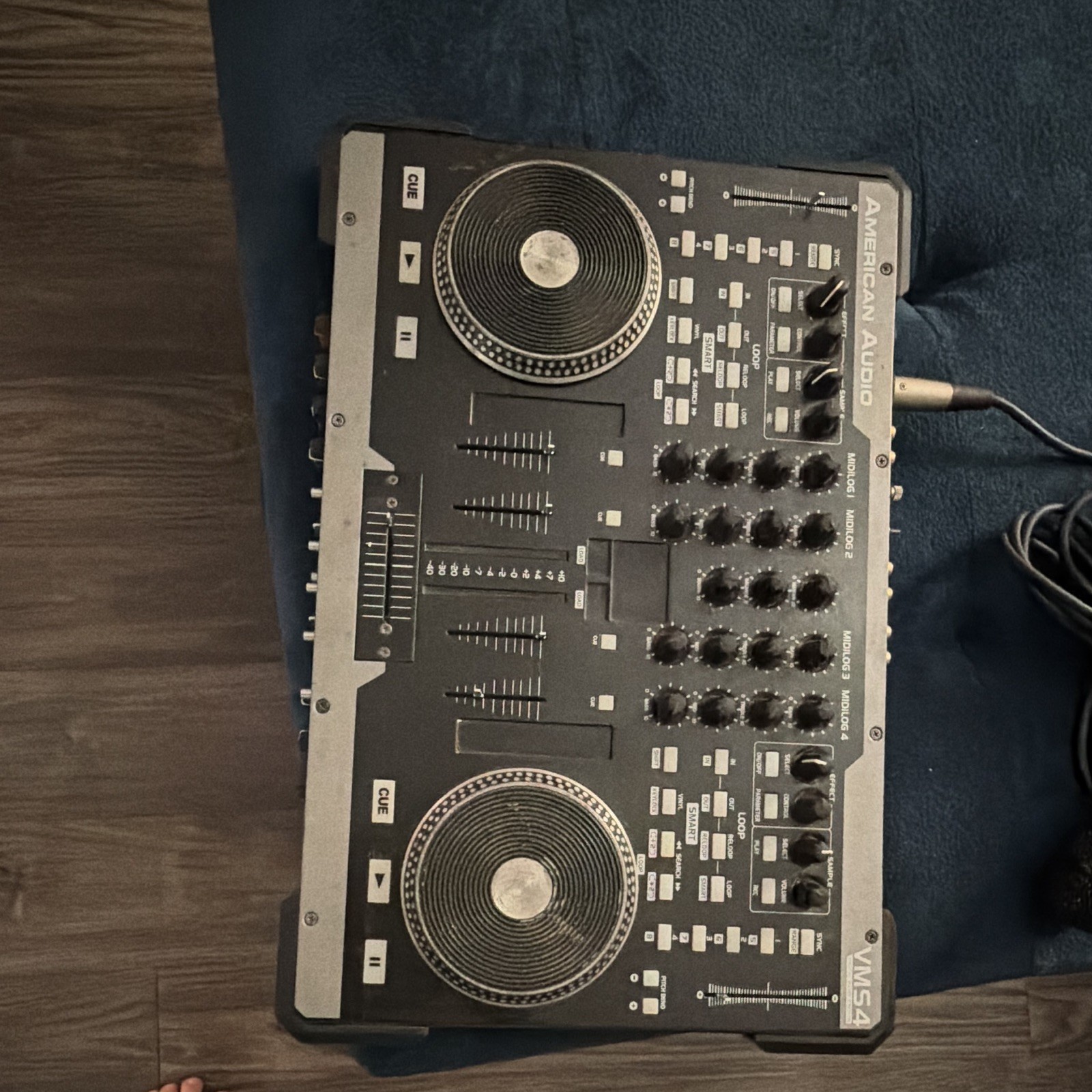 American Audio VMS2 DJ Controller Double Deck Pitch/Loop Black/Silver
