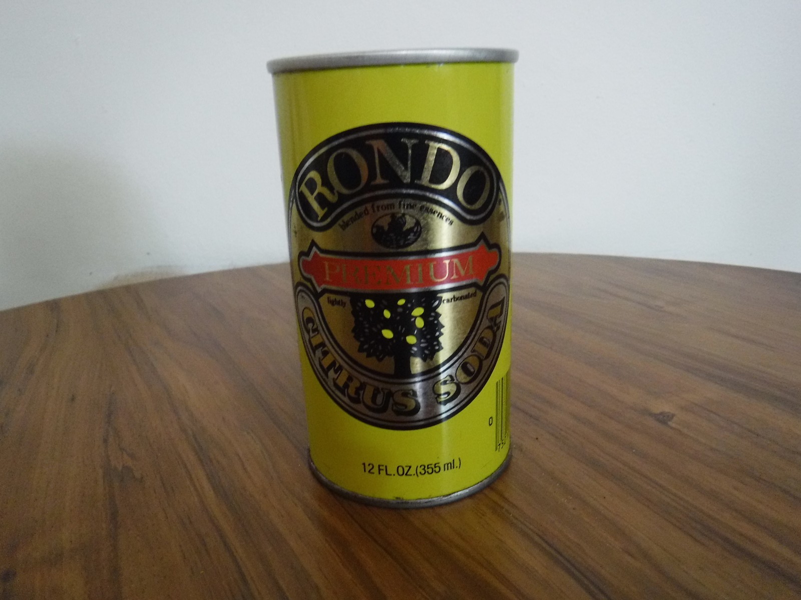 vintage steel Rondo Soda can pop/cola can