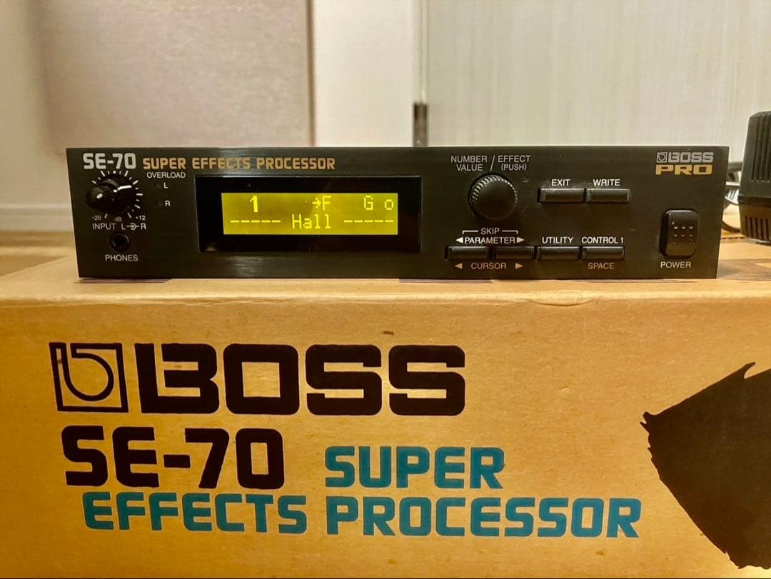 BOSS SE-70 Super Effects Processor