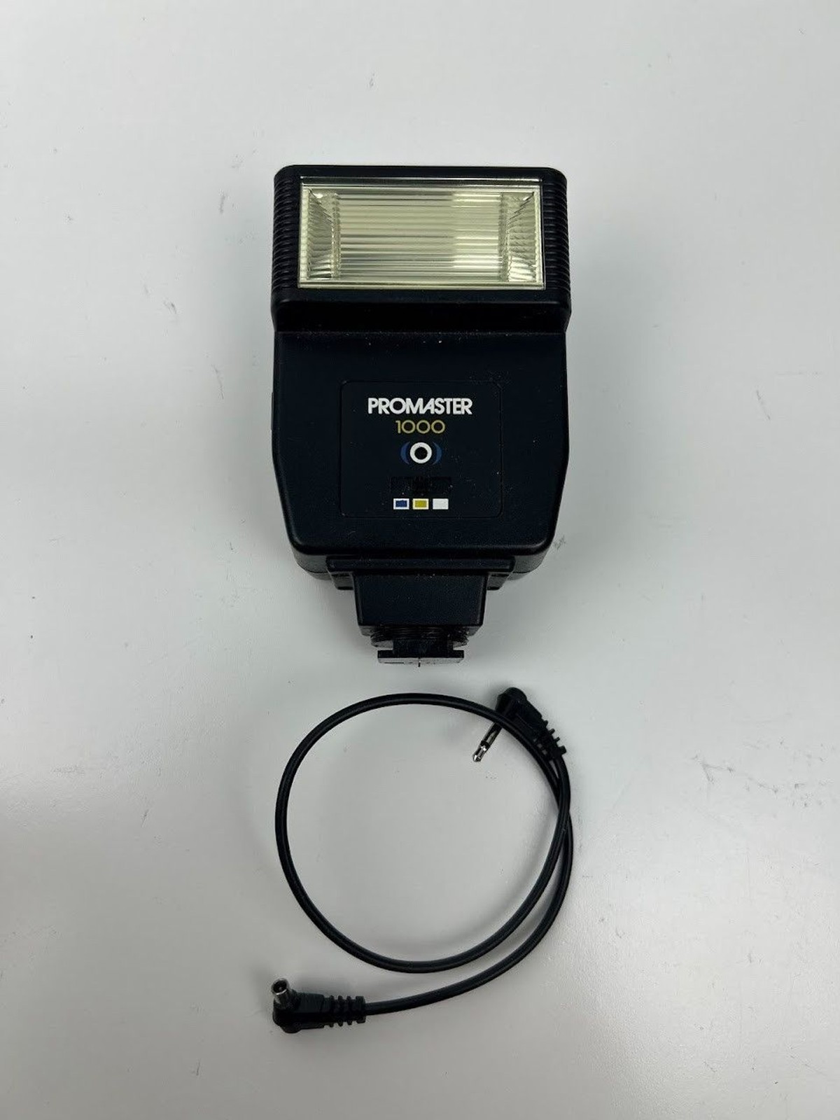 Promatic FA 1000 Universal Shoe Mount Camera Flash With Cord and Original Box