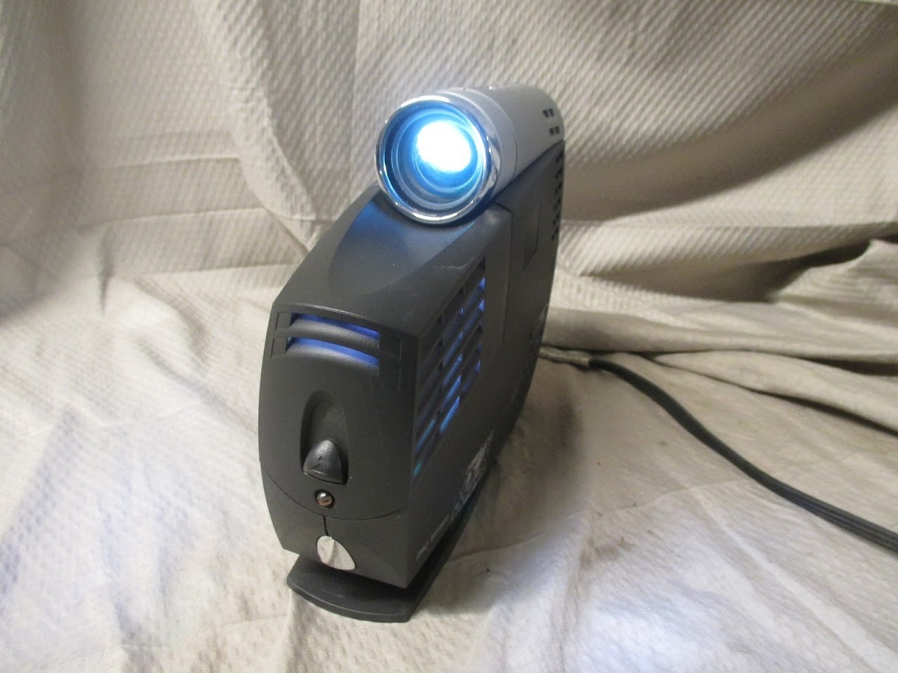 Compaq iPaq Microportable Projector MP3800 w Case & Cables -  Works Great