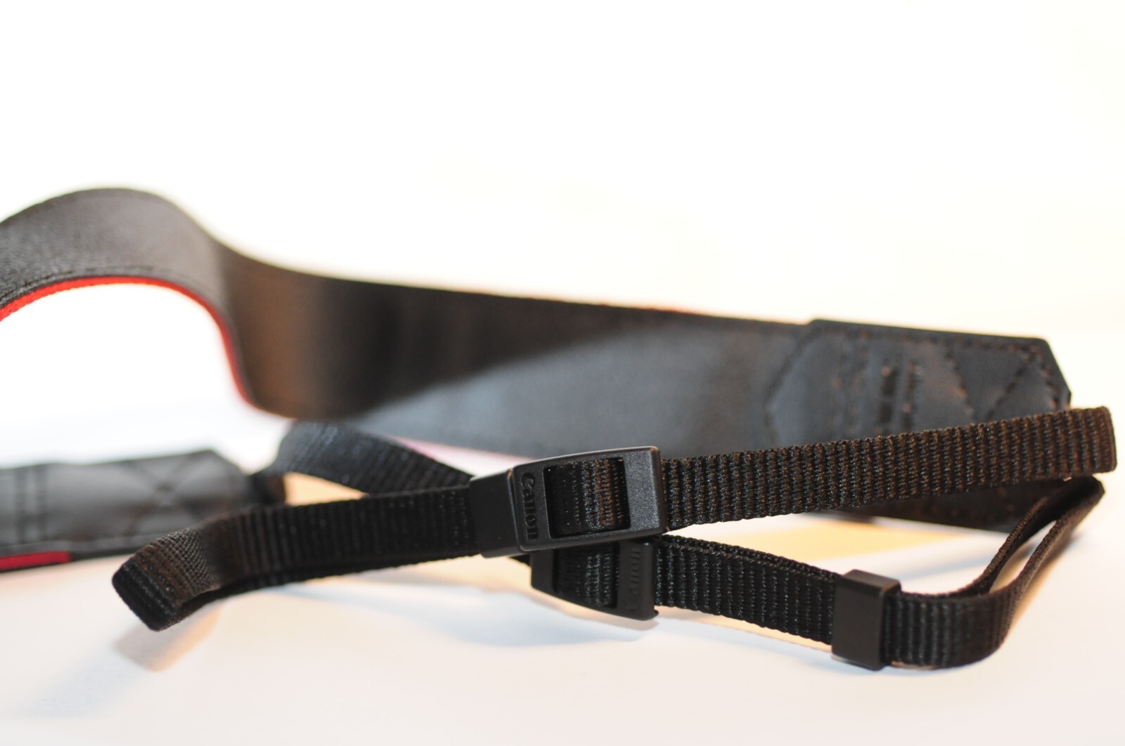 Canon EOS R6 camera shoulder strap MINT Genuine for Mirrorless full frame camera