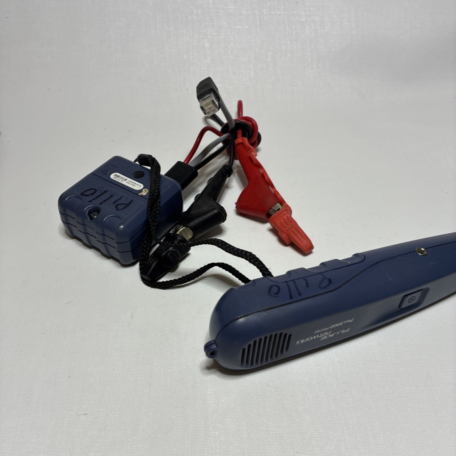 Fluke Networks Pro3000 Probe and Toner Kit