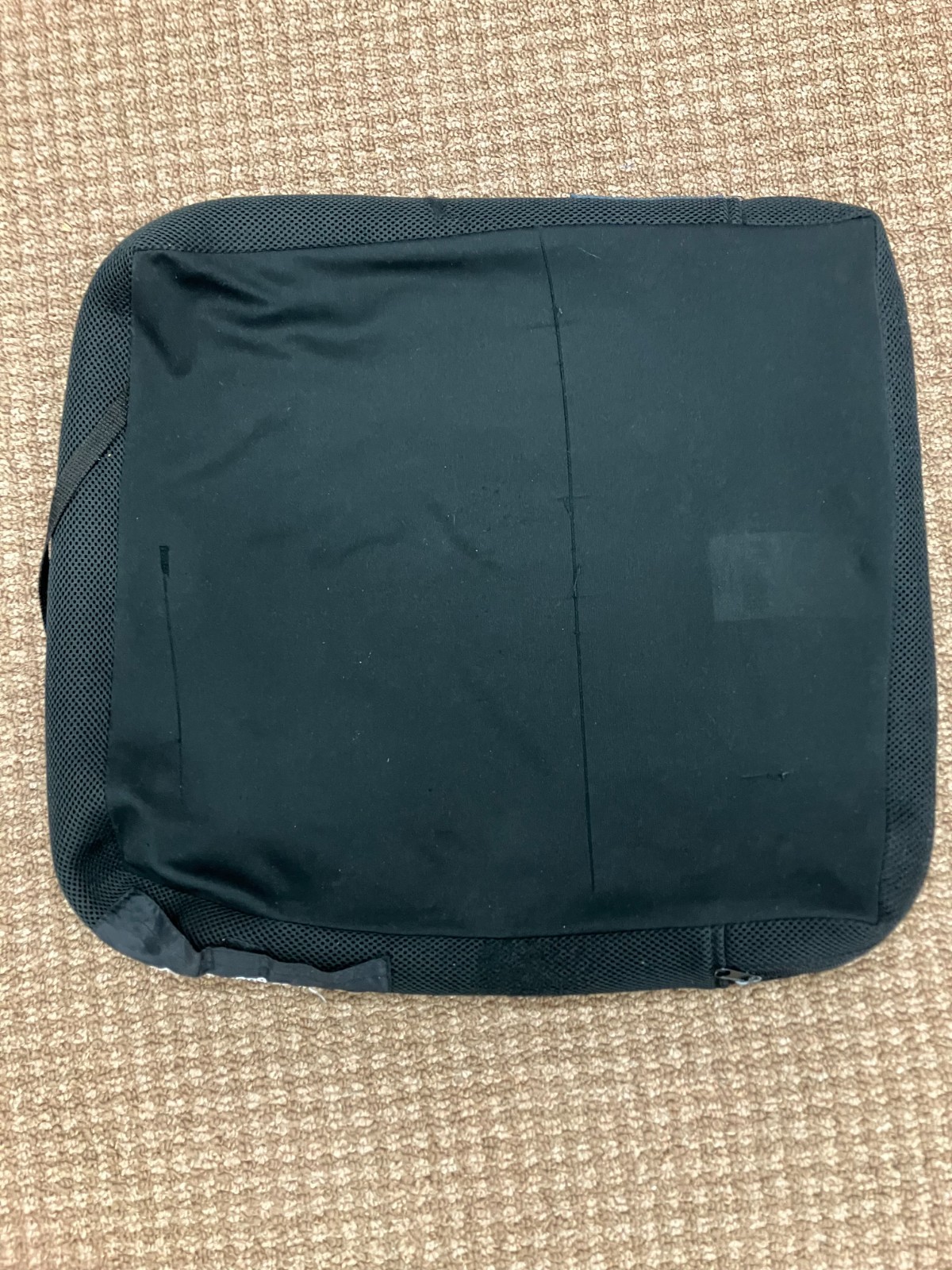 Roho High Profile Cushion Model QS910C with cover